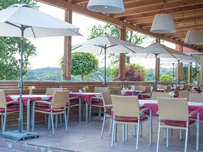 Hundehotel - Umgebungsschwerpunkt: am Land - Österreich - Terrasse für Frühstück und Abendessen oder für einen Kaffee zwischendurch  - Das Eisenberg