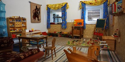 Hundehotel - Umgebungsschwerpunkt: See - Bayern - Spielzimmer mit Kleinkinderspielecke - Seimehof
