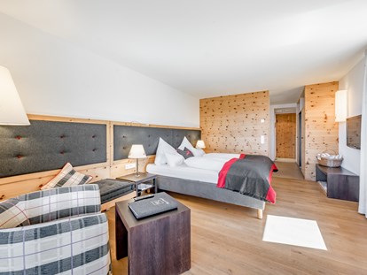Hundehotel - Sauna - Österreich - Doppelzimmer Weitsicht deluxe mit Parkett - Inntalerhof - DAS Panoramahotel