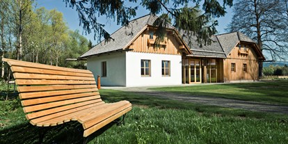 Hundehotel - Hallenbad - Steiermark - Schlosspark mit Teichhaus - Hotel G´Schlössl Murtal