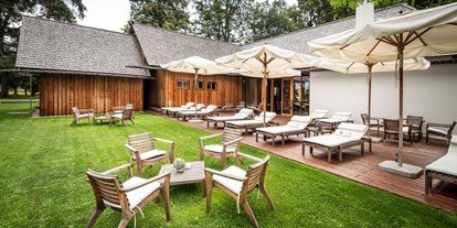 Hundehotel - Preisniveau: moderat - Steiermark - Sonnenterrasse beim Teichhaus - Hotel G´Schlössl Murtal