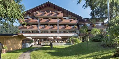 Hundehotel - Umgebungsschwerpunkt: Berg - Schweiz - Aussenansicht - Sunstar Hotel Klosters - Sunstar Hotel Klosters