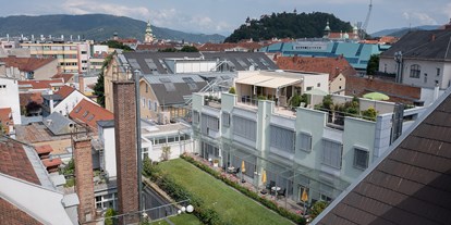 Hundehotel - Graz - Rosengarten und Schlossbergblick - Hotel Gollner