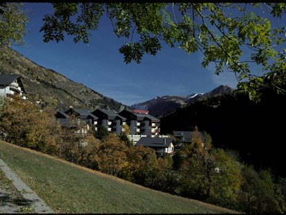 Hundehotel - Umgebungsschwerpunkt: Fluss - Schweiz - Aussenansicht Hotel - Hotel Salina Maris