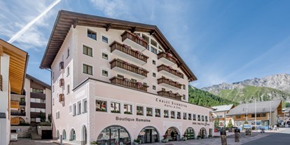 Hundehotel - Hundewiese: nicht eingezäunt - Schweiz - Chalet Silvretta Hotel & Spa