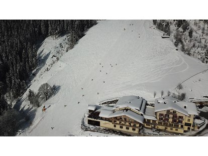 Hundehotel - Umgebungsschwerpunkt: See - Pinzgau - Direkt an der Skipiste gelegen
Ski in / out - Berghotel Jaga Alm 