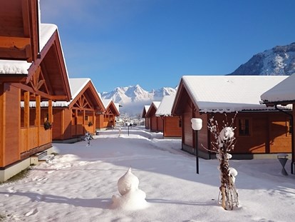 Hundehotel - Unterkunftsart: Chalets - Pinzgau - Winter - Feriendorf Oberreit