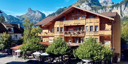 Hundehotel - Umgebungsschwerpunkt: Berg - Schweiz - Chalet-Hotel Adler, Hauptgebäude - Chalet-Hotel Adler