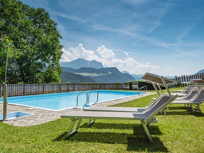 Hundehotel - Umgebungsschwerpunkt: am Land - Trentino-Südtirol - Freibad im Schwesternhotel - Sonnenhotel Adler Nature Spa Adults only