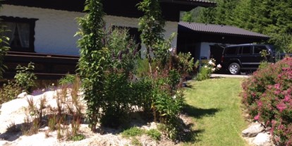 Hundehotel - Pool - Haus Seitenansicht - Landhaus Tamberg im Nationalpark Kalkalpen