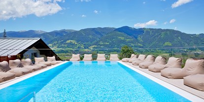 Hundehotel - Pools: Innenpool - Pinzgau - Rooftop Pool (nur im Sommer) - ever.grün KAPRUN