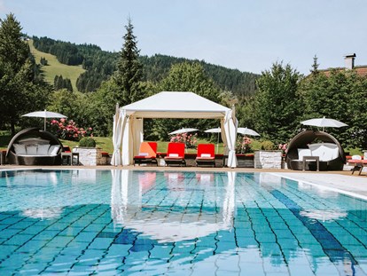 Hundehotel - Pools: Außenpool beheizt - Österreich - Hotel mit großer Liegewiese und beheizten Innen- und Außenpool - Hotel Gut Weissenhof ****S