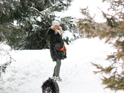 Hundehotel - Obertauern - Winterurlaub mit Ihrem Hund im Gut Weissenhof in Österreich. Vielen schöne Winterwanderwege, genügend Auslauf und Gassistrecken. - Hotel Gut Weissenhof ****S