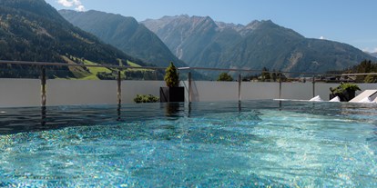 Hundehotel - Pools: Innenpool - Pinzgau - Roof-Top Pool - DAS Neukirchen | Wildkogel Resorts
