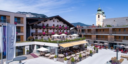 Hundehotel - Hund im Restaurant erlaubt - Tiroler Unterland - Außenfassade - Hotel & Wirtshaus Post
