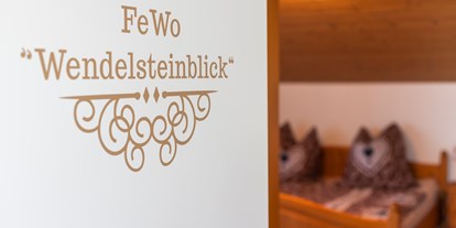 Hundehotel - Unterkunftsart: Appartement - Ferienwohnung Wendelsteinblick im Obergeschoss - Ferienhaus "Traudl"