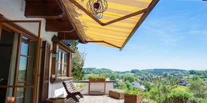 Hundehotel - Badewanne und Dusche - Glonntal - Terrasse mit Ausblick - Ferienhaus "Traudl"
