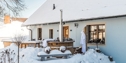 Hundehotel - Winterwanderwege - Landhaus Chalet für 2 Personen
Terrasse mit HotTub - Das MUSSEA Landhaus Chalet & Scheunenloft