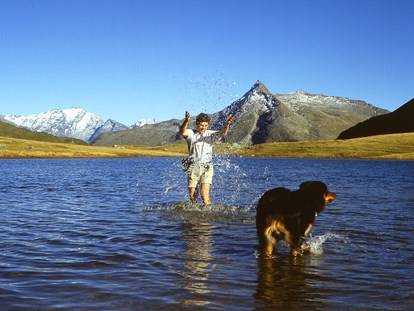Hundehotel - ausschließlich für Hundeliebhaber - Viele Bergseen bieten Erfrischung für Zwei- und Vierbeiner. - GRUBERS Hotel Apartments Gastein