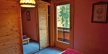Hundehotel - Schwerpunkt: exklusive Unterkunft - Alle Schlafzimmer mit Balkon und Aussicht - Almchalet Goldbergleiten | Romantische Berghütte - traumhafte Sonnenlage im Nationalpark Hohe Tauern