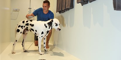 Hundehotel - Bademöglichkeit für Hunde - Schweiz - Hundedusche - Weissbad Lodge
