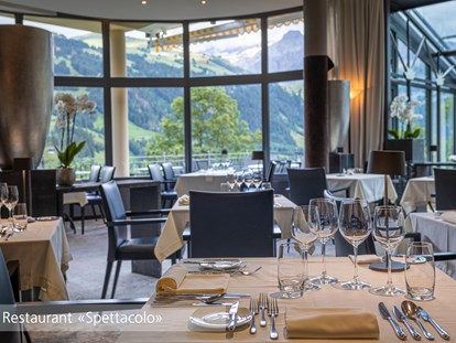 Hundehotel - Preisniveau: exklusiv - Schweiz - Restaurant "Spettacolo" - Lenkerhof gourmet spa resort - Realais & Châteaux