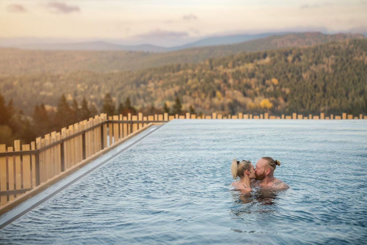 Goldene Wellnessmomente im Hunderesort Waldeck - hundehotel.info