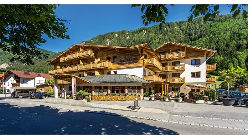 Hotel Riederhof: Tirols erstes Hundehotel mit WOW-Faktor - hundehotel.info