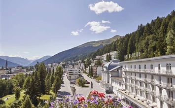 Die Schweiz auf vier Pfoten erkunden … im Steigenberger Grandhotel Belvédère Davos - hundehotel.info