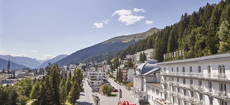 Die Schweiz auf vier Pfoten erkunden … im Steigenberger Grandhotel Belvédère Davos - hundehotel.info