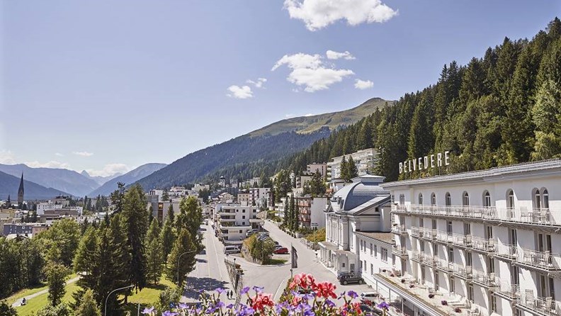 Die Schweiz auf vier Pfoten erkunden … im Steigenberger Grandhotel Belvédère Davos - hundehotel.info