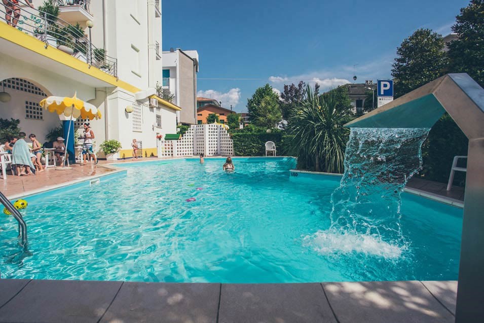 Pool beim Hotel Gardenia