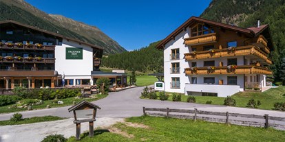 Hundehotel - barrierefrei - St. Leonhard (Trentino-Südtirol) - Hotel Falknerhof