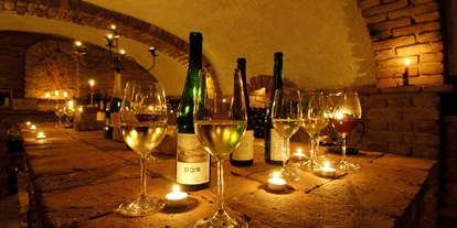 Hundehotel - Klassifizierung: 4 Sterne - Leiben - Vinothek mit der Möglichkeit zu Weinverkostungen - Hotel & Restaurant Donauhof