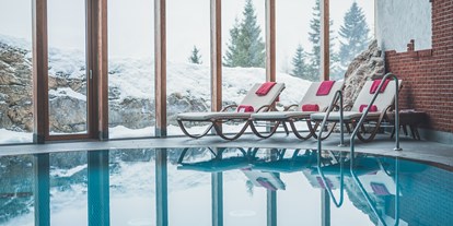 Hundehotel - Pools: Innenpool - Rauth (Nesselwängle) - Alpin Spa im Winter - Boutique Hotel Goldener Berg