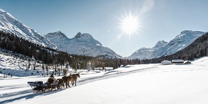 Hundehotel - Klassifizierung: 4 Sterne S - Klosters - Idyllischer Winter - Hotel Goldener Berg - Your Mountain Selfcare Resort