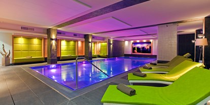 Hundehotel - Pools: Außenpool beheizt - PLZ 6580 (Österreich) - Indoor Pool - Hotel Fliana