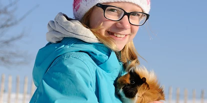 Hundehotel - Umgebungsschwerpunkt: Berg - Kirchanschöring - Meerschweinchen zum lieb haben und füttern und ausmisten - Seimehof