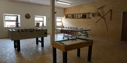 Hundehotel - Sauna - Zangberg - 100 m² Spielmöglichkeiten mit Tischtennis, Kicker, Dart, ... - Seimehof