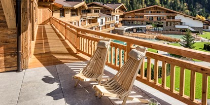 Hundehotel - Pools: Infinity Pool - Kitzbühel - Großzügige Dachterrasse für das Sonnenbad - Kaiserlodge