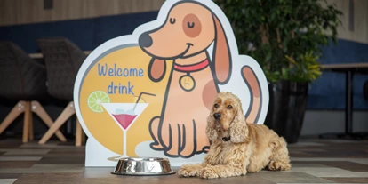 Hundehotel - Pools: Außenpool beheizt - Gnas - Welcome Drink - Gotthard Therme Hotel & Conference****