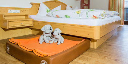 Hundehotel - Leutasch - Doppelzimmer mit Hundebett - Hundesporthotel Wolf