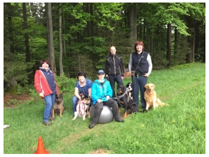 Hundehotel - Trink-/Fressnapf: an der Rezeption - Haidmühle - Spaß und Training mit dem Hund  - Landhotel Sportalm