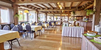 Hundehotel - Hund im Restaurant erlaubt - Schwarzwald - Frühstücksrestaurant im Gästehaus Himmelreich - Hotel-Resort Waldachtal