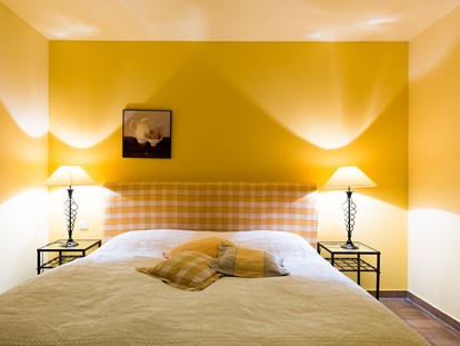 Hundehotel - Klassifizierung: 4 Sterne - Beispiel Suite Schlafzimmer - Fleesensee Resort & Spa