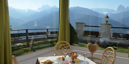 Hundehotel - Unterkunftsart: Hotel - St. Leonhard (Trentino-Südtirol) - Frühstück im Sambergerhof - Sambergerhof