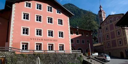 Hundehotel - keine Leinenpflicht im Hotel - Trentino-Südtirol - Ansicht von vorne Hotel Steinhauswirt - Hotel Steinhauswirt