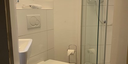 Hundehotel - Badewanne - Deutschland - 2 Zimmer Apartment mit Bad und Küche - Aparthotel & Pension Belo Sono