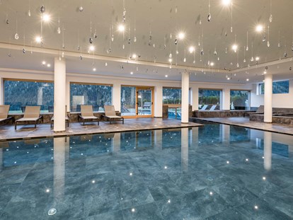 Hundehotel - Pools: Außenpool beheizt - Morter/Latsch VINSCHGAU - Indoorpool - Tuberis Nature & Spa Resort