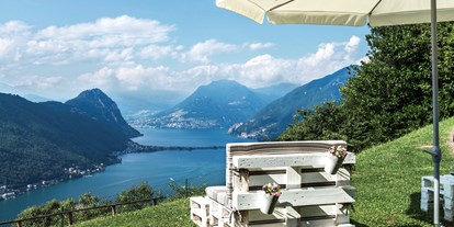Hundehotel - Preisniveau: günstig - Lugano - Sitzplatz vor dem Restaurant - Hotel Serpiano